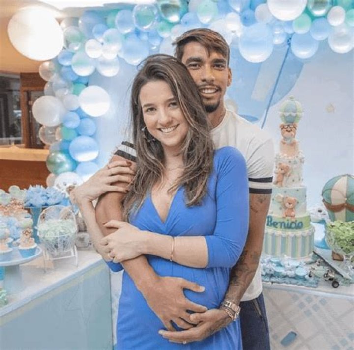 Lucas Paquetá Wiki 2023 - Girlfriend, Salary, Tattoo, Cars & Houses and Net Worth