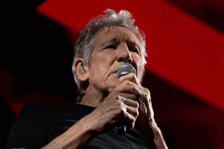 Pink Floyd fans left unimpressed after Roger Waters tells audience to ‘f**k off’ during ‘awkward’ London show