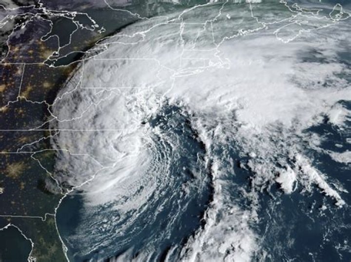 Tropical Storm Ophelia makes landfall in North Carolina